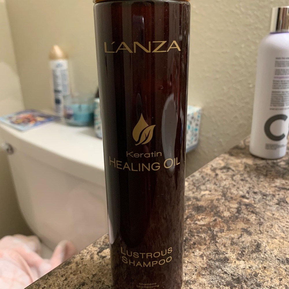 Lanza lustrous shampoo
